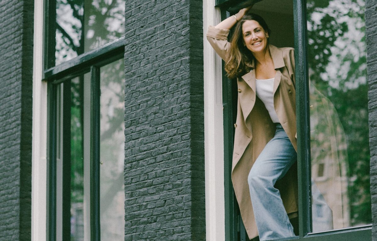 „Az én generációm már nem akar női vezetőként férfinak tűnni” | Vendégségben Merel van Helsdingennél