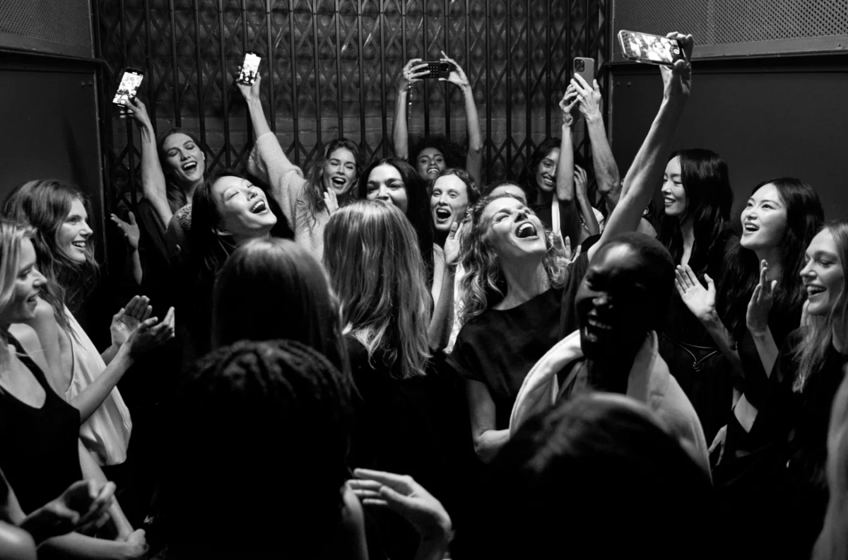 Így ünnepli 50. évfordulóját a Zara: divatikonok, Steven Meisel és egy diszkóklasszikus