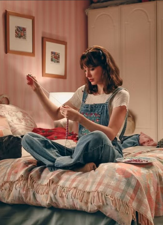 Taylor Swift új klipjében visszarepít bennünket az ’90-es évekbe
