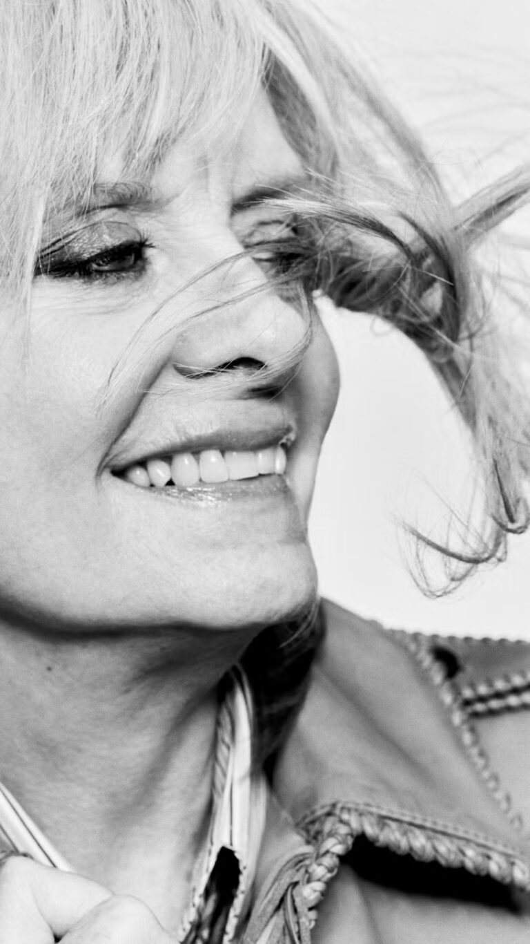 Twiggy visszatért: a hatvanas évek ikonja lett a Burberry új arca