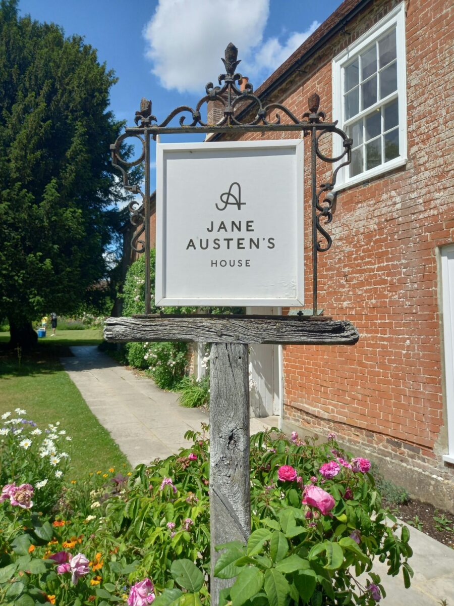 Jane Austen nyomában: ezeket a helyszíneket érdemes felkeresniük a rajongóknak Angliában
