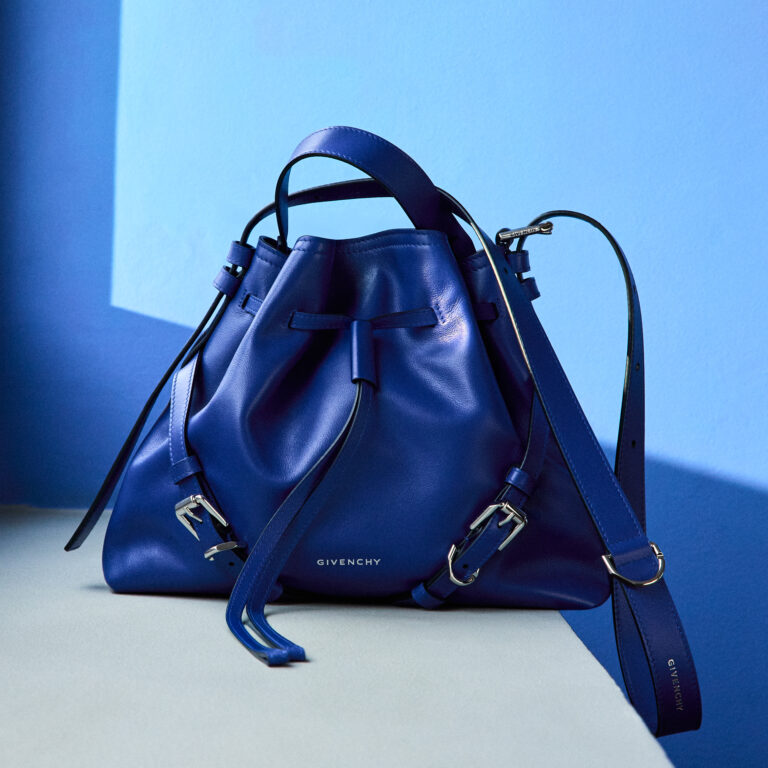 A párizsi nők vagány eleganciáját hirdeti a Givenchy új táskakollekciója