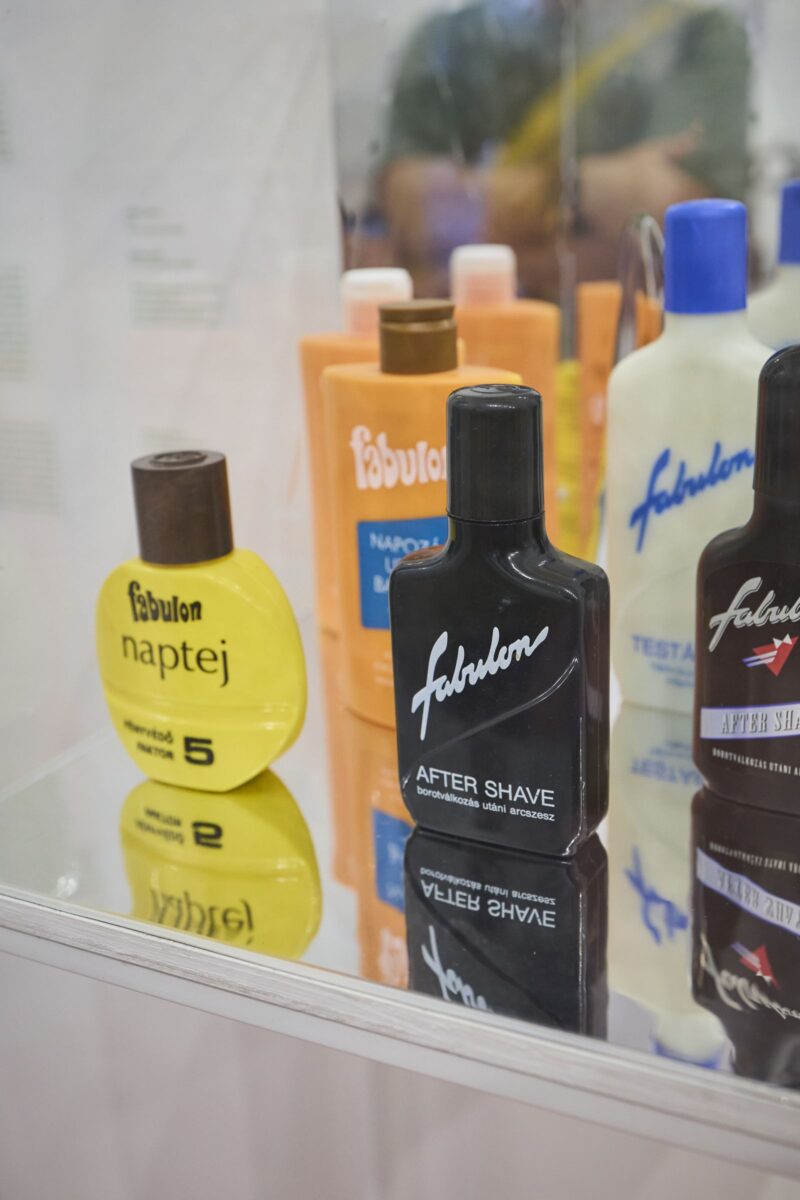 A bőrápolás designtörténete: a Fabulontól a kortárs skincare-kultúráig mesél a bőre őre kiállítás